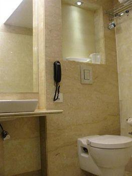Hotel The Prime Balaji Deluxe At Railway Station - Free Airport Pickup New Delhi