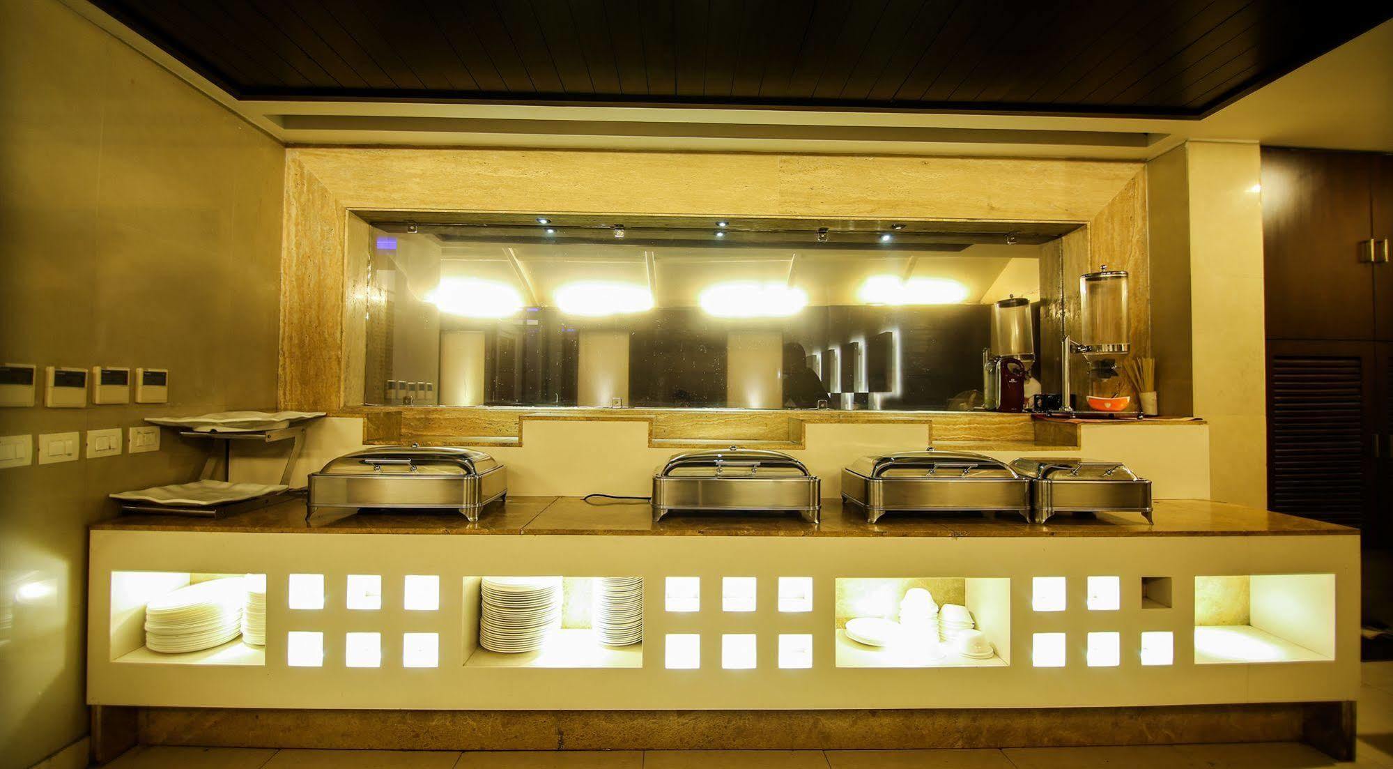 The Prime Balaji Deluxe At Railway Station - Free Airport Pickup Hotel New Delhi